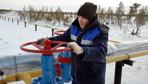 Россия требует от Украины оплатить газ, поставляемый в ДНР и ЛНР  - ảnh 1